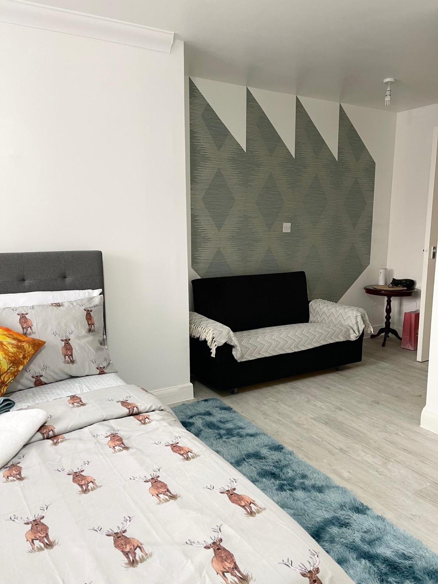Stanton - Impeccable And Stylish 2 Bedroom Dagenham Exteriér fotografie